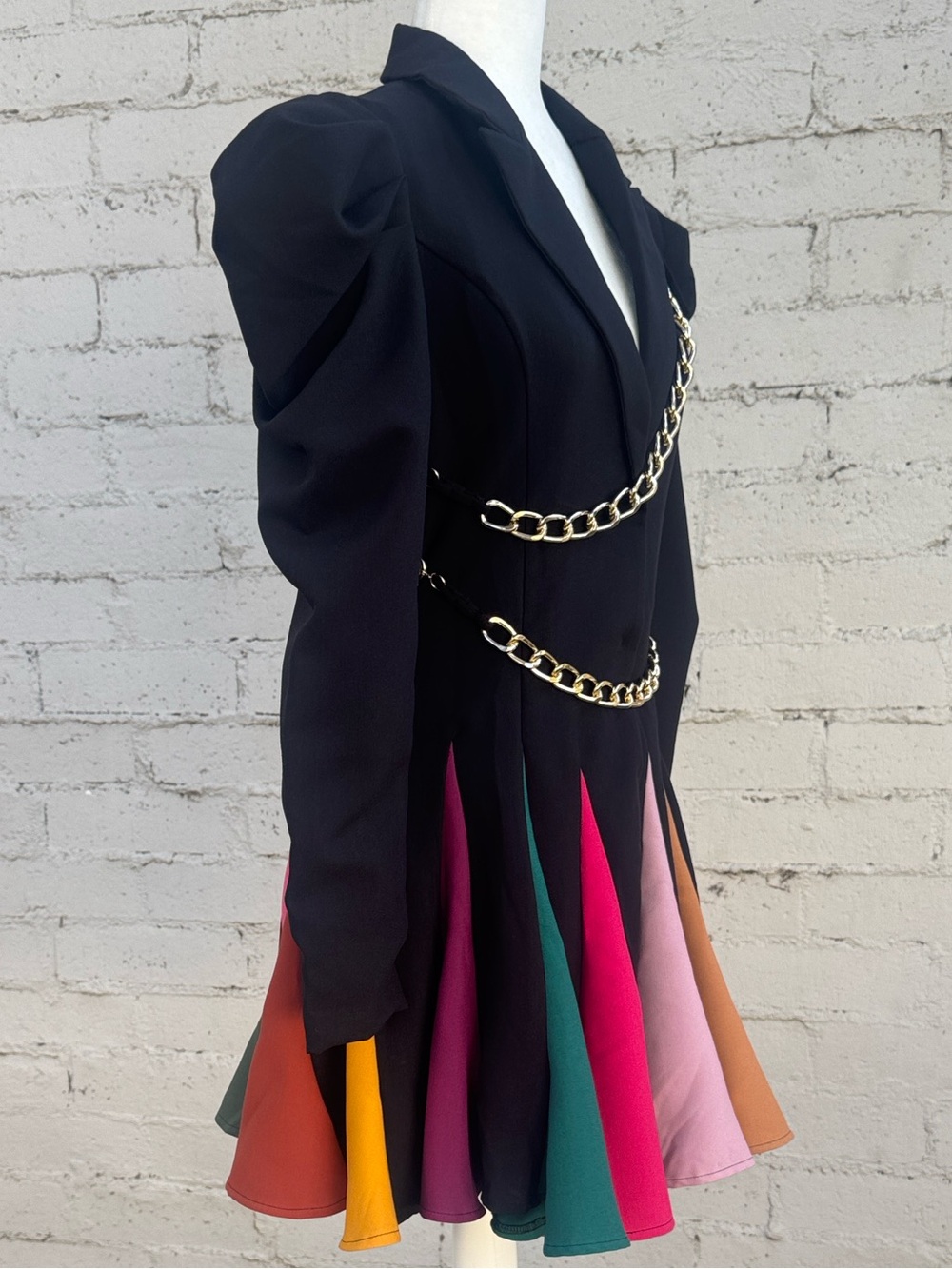 L'ATISTE by Amy Black Coat Dress Rainbow Pleated Skirt Gold Chains Size S - Picture 9 of 16